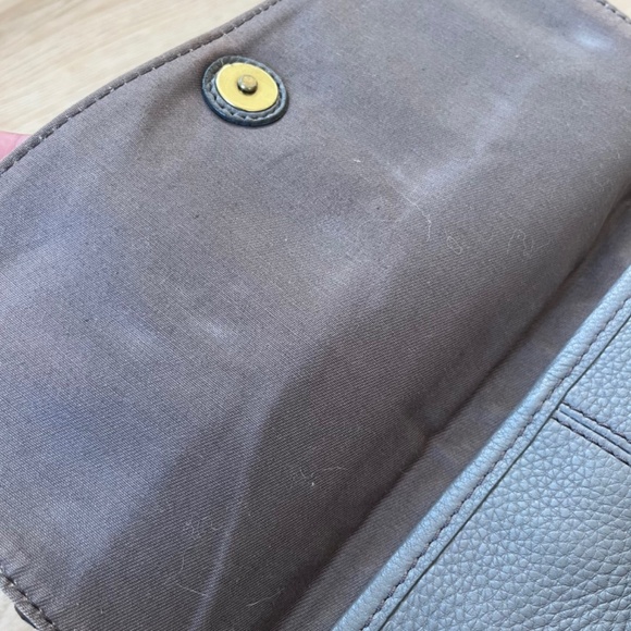 Fossil Morgan Traveler Leather Crossbody Bag - Picture 10 of 15